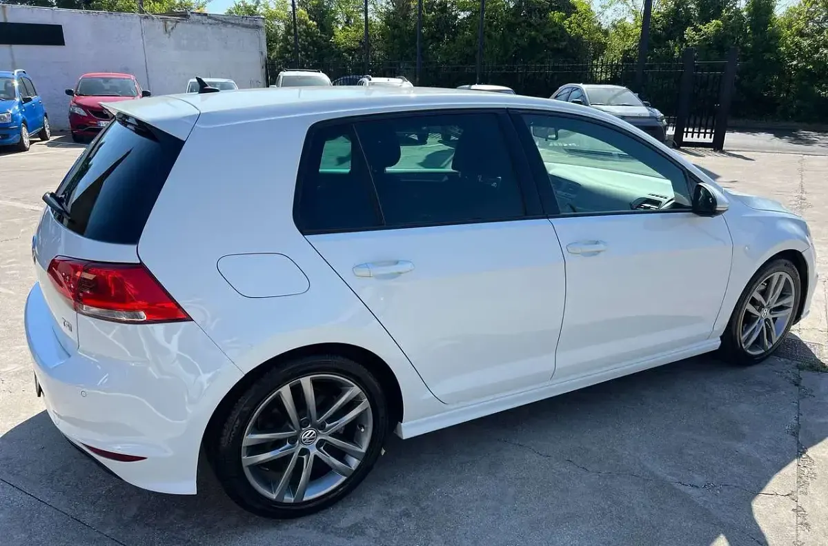Usata VW Golf VII Edition 125 CV (91 kW) 2016 Bianco Berlina