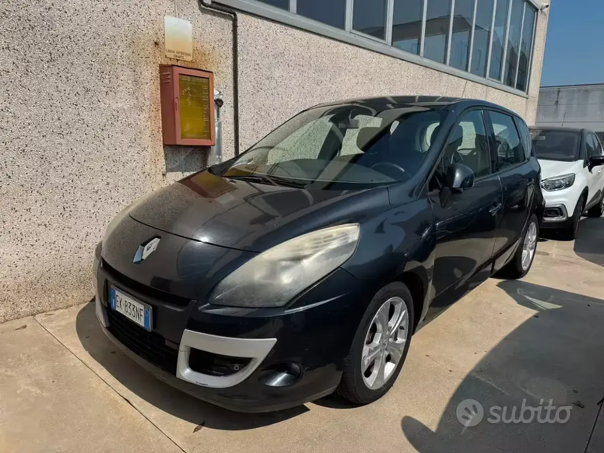 Usata Renault Scénic III Dynamique 110 CV (80 kW) 2011 Giallo Monovolume
