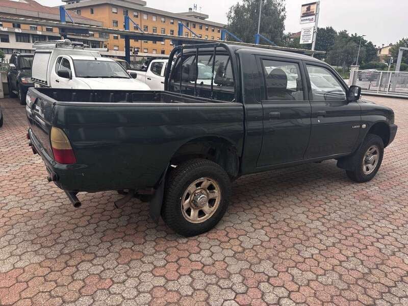 Usata Mitsubishi L200 116 CV (85 kW) 2001 Verde Pick-up