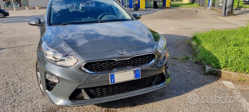 Usata Kia Ceed 140 CV (102 kW) 2019 Grigio Utilitaria