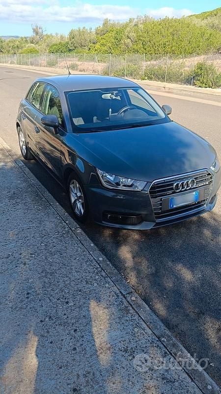 Usata Audi A1 90 CV (66 kW) 2016 Grigio Utilitaria