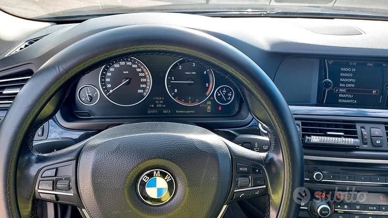 Usata BMW 520 184 CV (135 kW) 2010 Nero Berlina