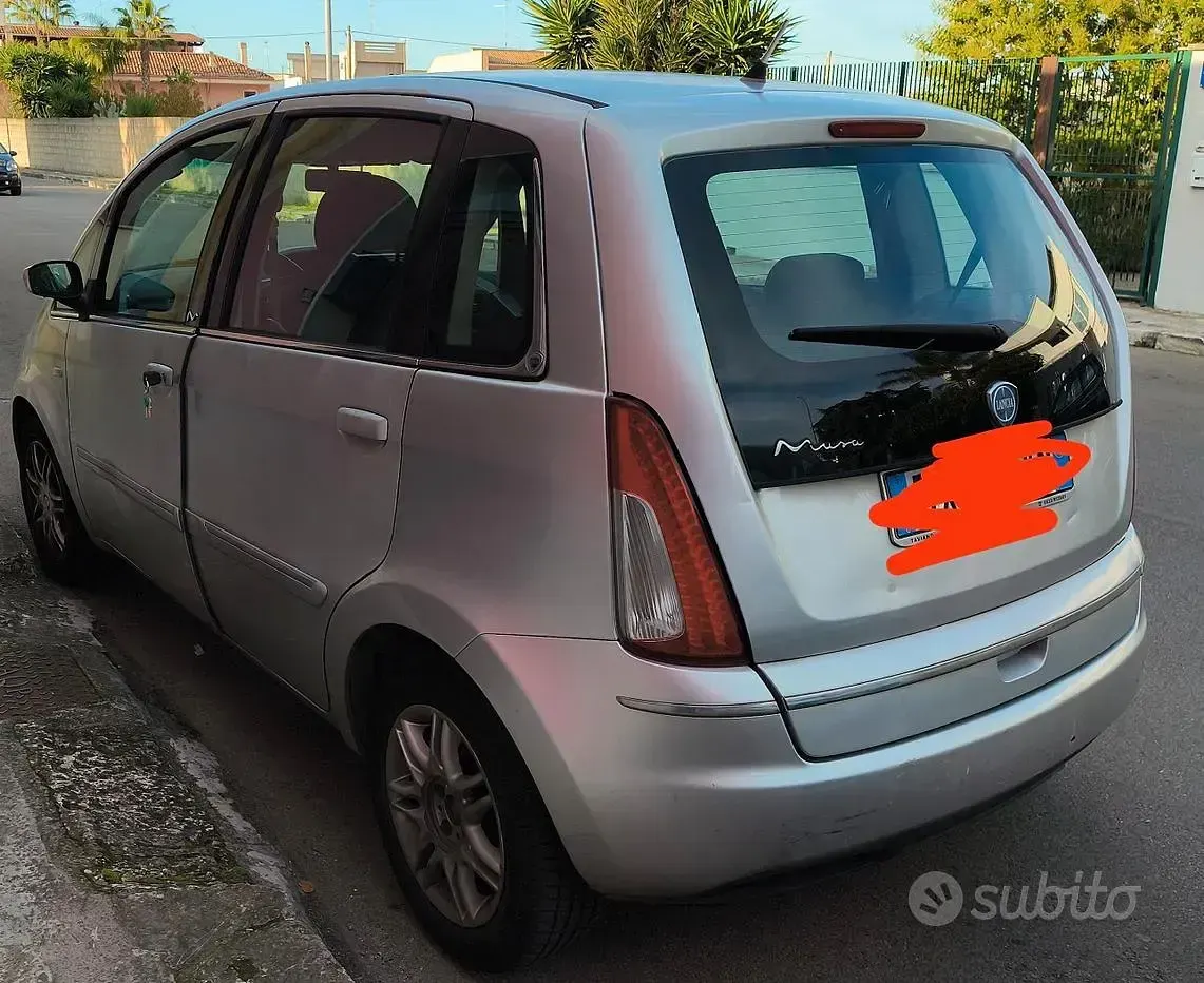 Usata Lancia Musa 90 CV (66 kW) 2009 Grigio Monovolume
