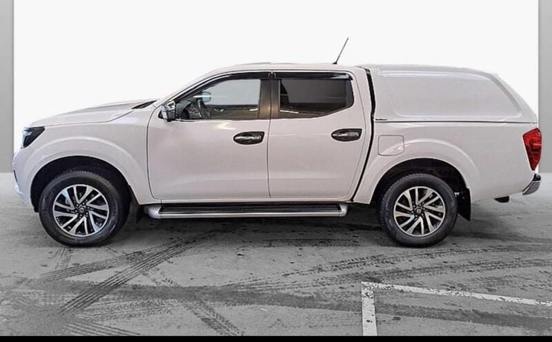 Usata Nissan Navara N-Connecta 190 CV (139 kW) 2017 Bianco Pick-up