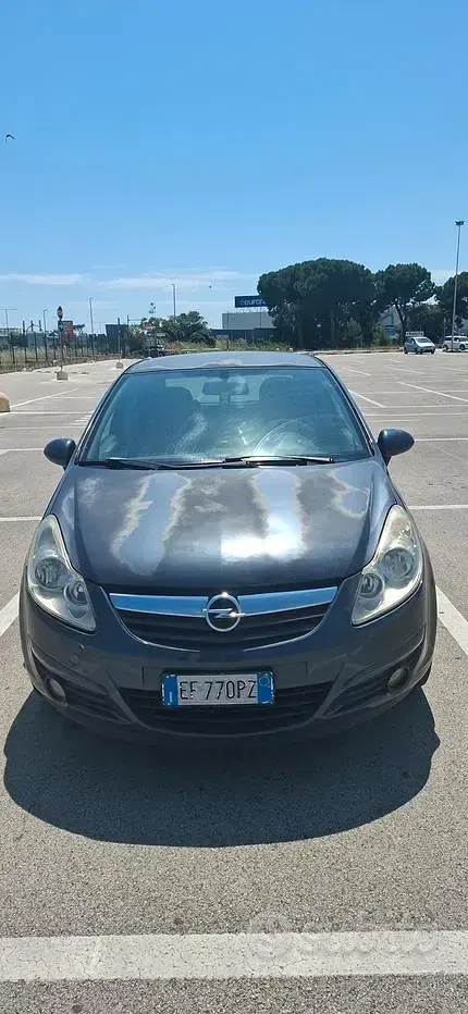 Usata Opel Corsa 75 CV (55 kW) 2011 Blu Utilitaria