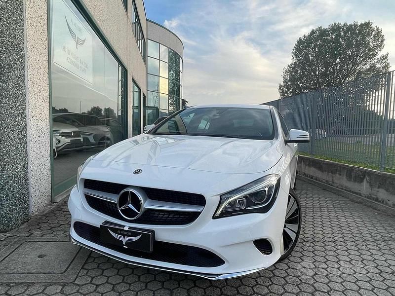 Usata Mercedes CLA200 Shooting Brake 150 CV (110 kW) 2019 Bianco Station wagon