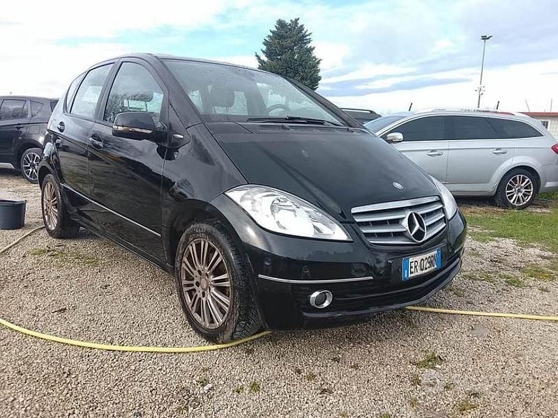 Usata Mercedes A160 Avantgarde 110 CV (80 kW) 2011 Nero Berlina