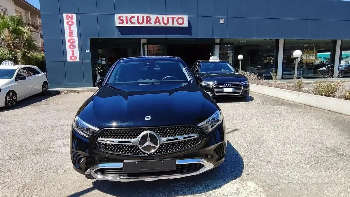 Begagnad Mercedes GLC220 AMG 197 HK (144 kW) 2024 Svart Sportkupé