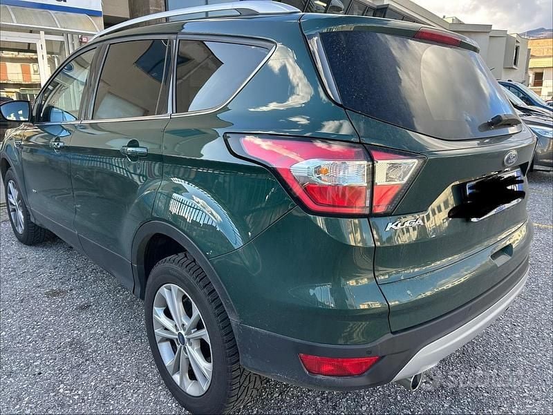 Usata Ford Kuga Titanium S 150 CV (110 kW) 2017 Verde SUV