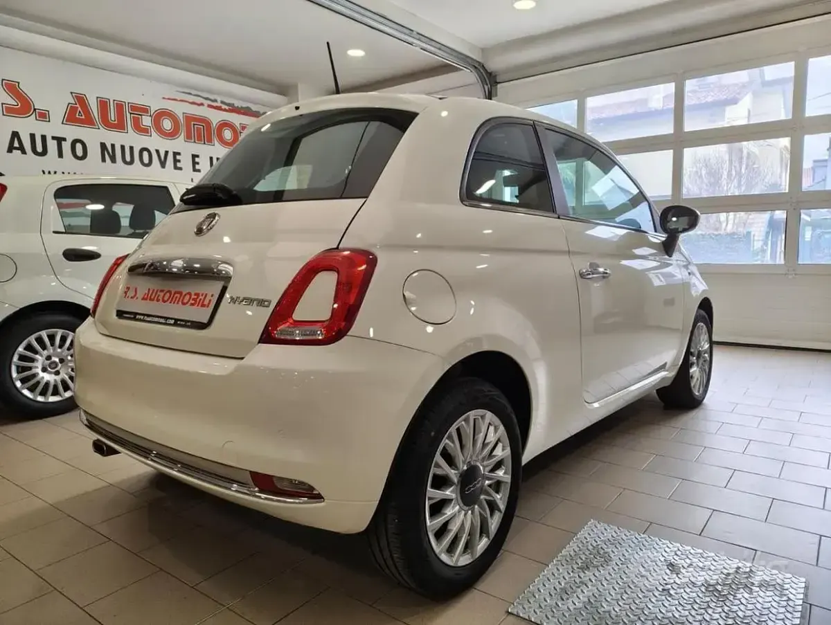 Usata Fiat 500 Dolcevita 69 CV (50 kW) 2024 Bianco Utilitaria
