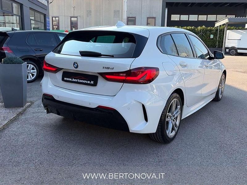 Usata BMW 116 M Sport 116 CV (85 kW) 2021 Bianco Utilitaria