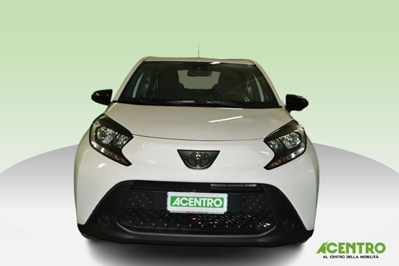 Usata Toyota Aygo X Active 72 CV (52 kW) 2025 Bianco SUV