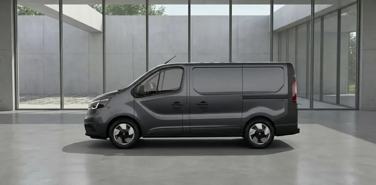 Nuova Renault Trafic 110 CV (80 kW) 2026 Grigio Monovolume
