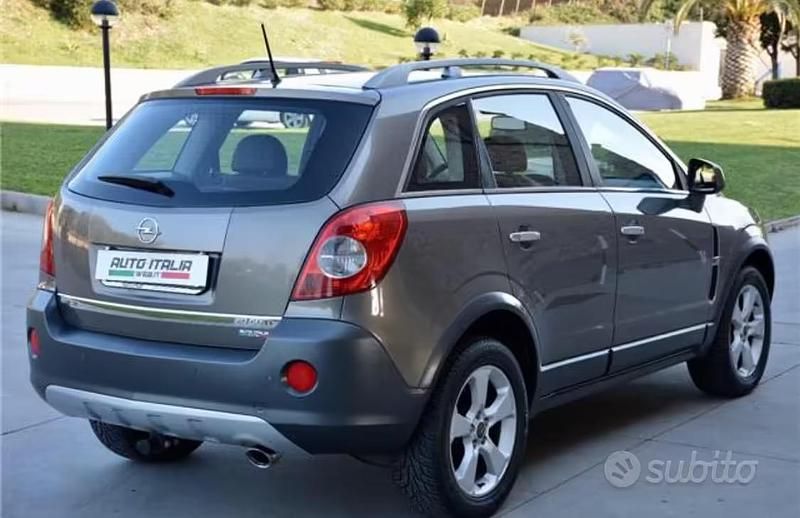Usata Opel Antara Cosmo 150 CV (110 kW) 2007 Marrone SUV