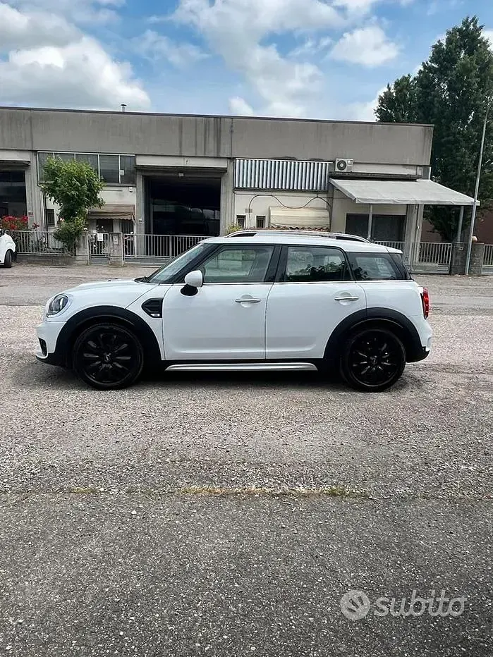 Usata Mini Countryman 116 CV (85 kW) 2017 Bianco SUV