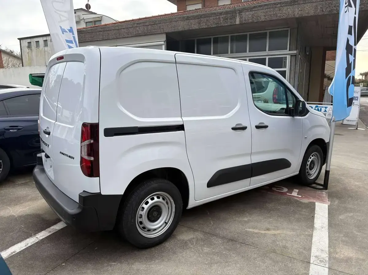 Nuova Peugeot Partner 101 CV (74 kW) 2025 Bianco Monovolume