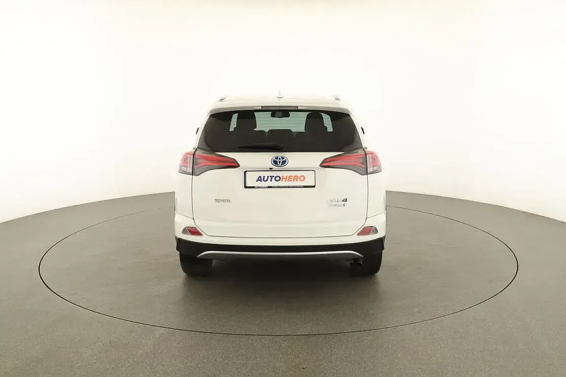 Usata Toyota RAV4 Hybrid Style 197 CV (144 kW) 2017 Bianco SUV