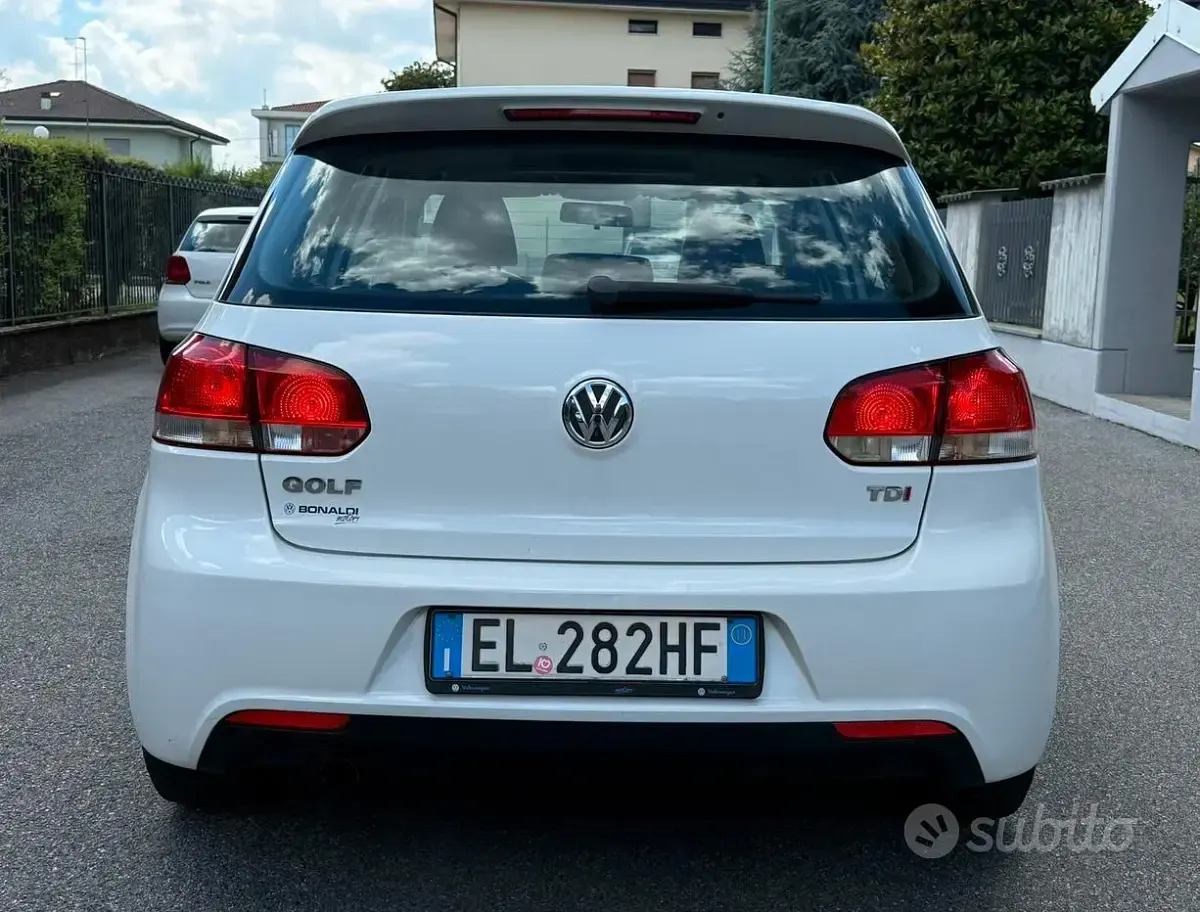 Usata VW Golf VI Edition 105 CV (77 kW) 2011 Utilitaria