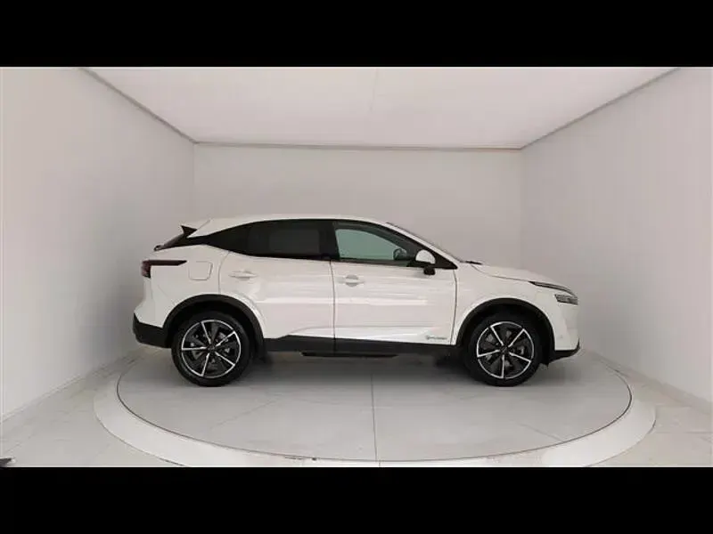 Usata Nissan Qashqai Tekna 190 CV (139 kW) 2023 Bianco SUV