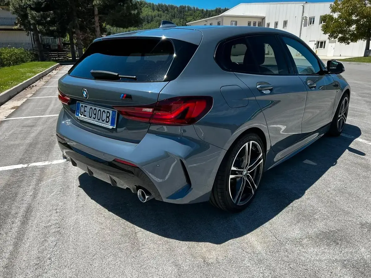Usata BMW 118 M Sport 150 CV (110 kW) 2021 Grigio Utilitaria