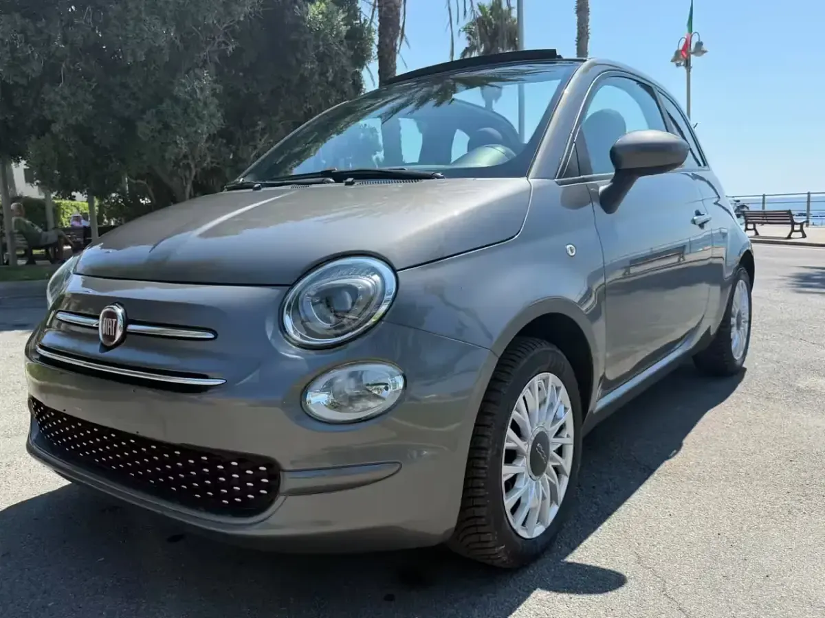 Usado Fiat 500C Lounge 69 CV (50 kW) 2020 Gris Descapotable