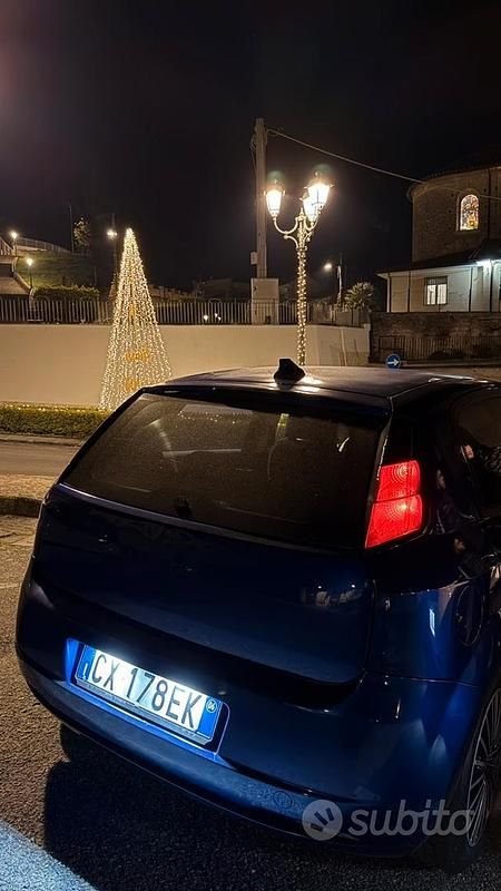 Usata Fiat Grande Punto 90 CV (66 kW) 2006 Blu Utilitaria