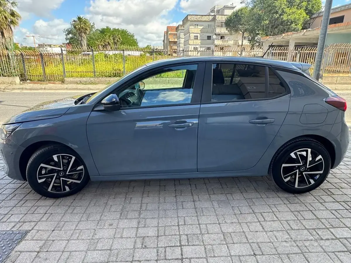 Usata Opel Corsa 75 CV (55 kW) 2024 Grigio Utilitaria