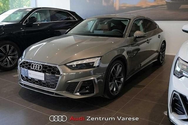Nuova Audi A5 S-Line 204 CV (150 kW) 2025 Grigio chronos metallizzato