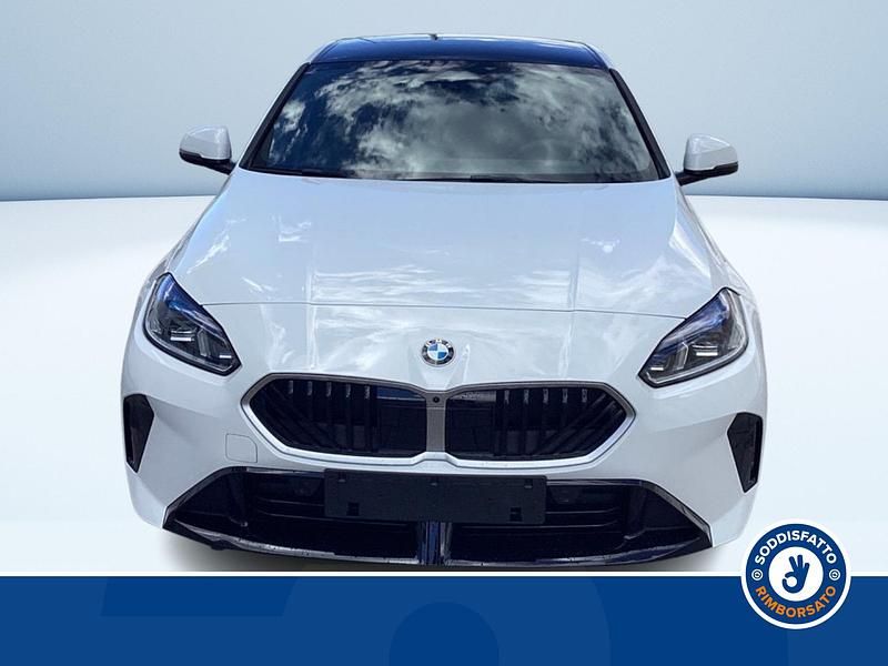 Usata BMW 120 Comfort Edition 190 CV (139 kW) 2024 Bianco pastello Utilitaria