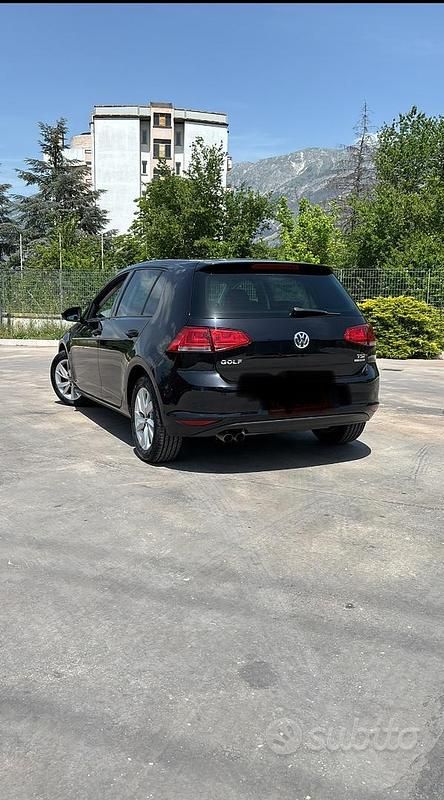 Usata VW Golf VII 125 CV (91 kW) 2014 Nero Utilitaria