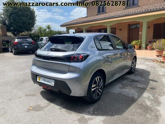Usata Peugeot 208 Style 75 CV (55 kW) 2023 Grigio metallizzato Utilitaria