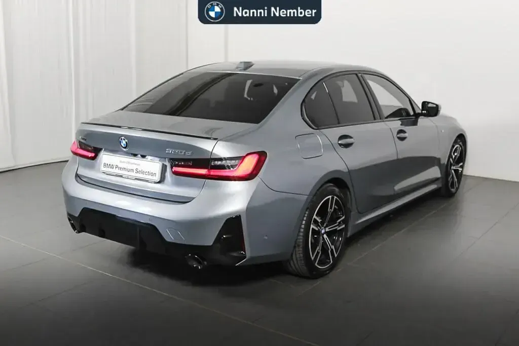 Usata BMW 320e M Sport 190 CV (139 kW) 2025 Grigio Berlina