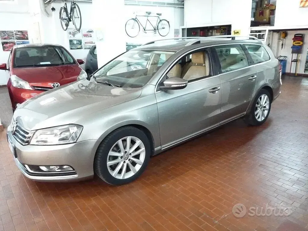 Usata VW Passat Highline 140 CV (102 kW) 2012 Marrone Station wagon