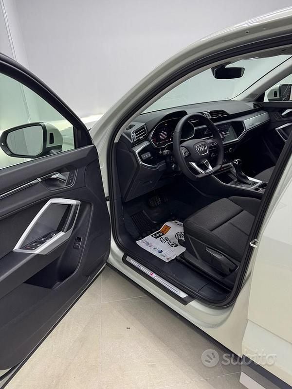 Usata Audi Q3 Ambiente 150 CV (110 kW) 2021 Grigio SUV
