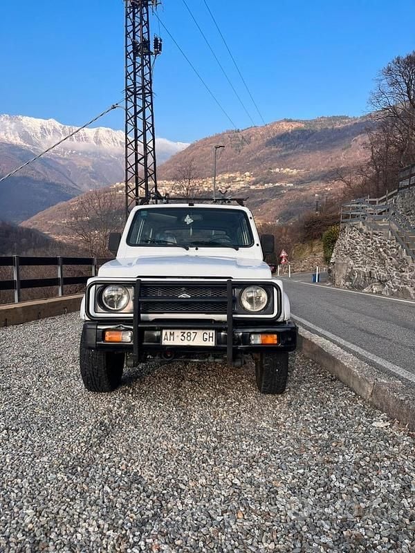 Bianco Usata 1996 Suzuki Samurai SUV | 5800 € - Immagine 1/4