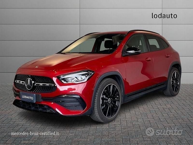 Rosso Usata 2023 Mercedes GLA200 Premium SUV | 35.900 € (Ottimo prezzo) - Immagine 1/4
