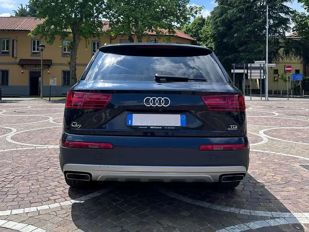 Usata Audi Q7 Ambiente 272 CV (200 kW) 2016 Blu/azzurro SUV