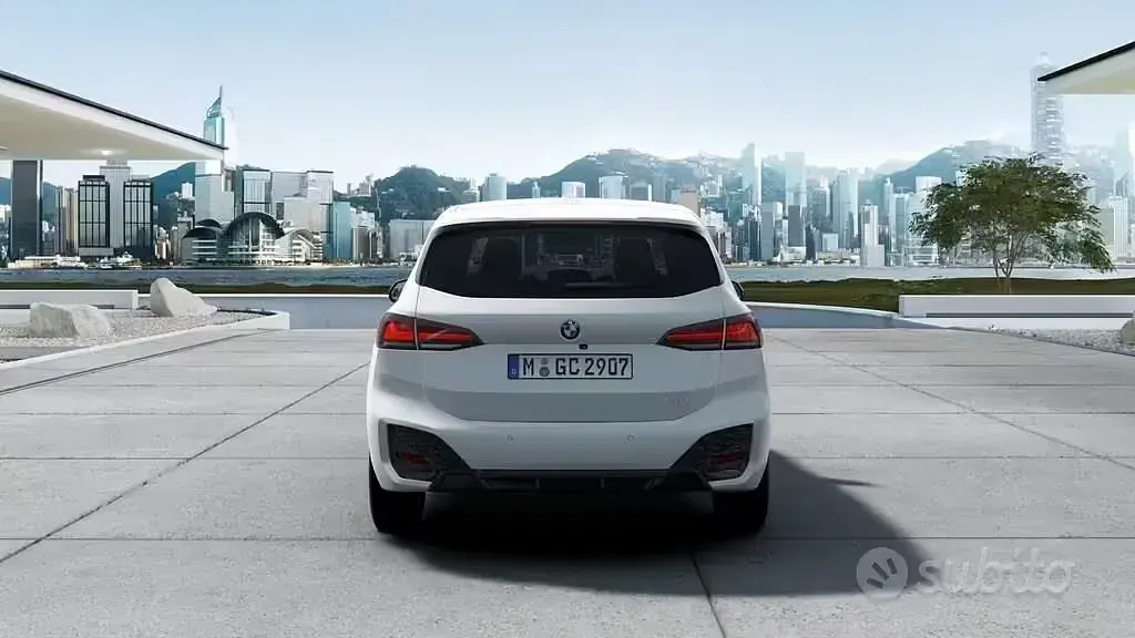 Nuova BMW 216 Active Tourer M Sport 122 CV (89 kW) 2026 Bianco Monovolume