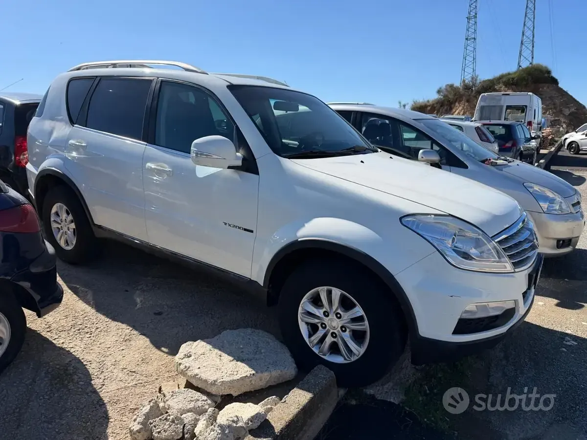 Occasion SsangYong Rexton 155 ch (114 kW) 2013 Blanc SUV