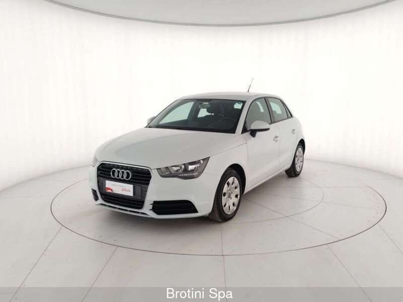 Bianco Usata 2014 Audi A1 Attraction Due volumi | 12.300 € (Cara) - Immagine 1/4