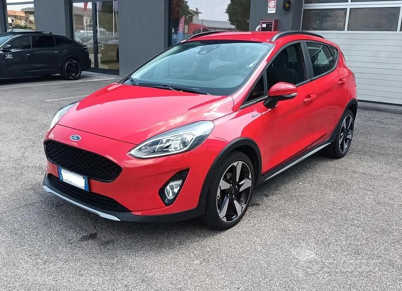 Usata Ford Fiesta Active 125 CV (91 kW) 2021 Rosso Utilitaria