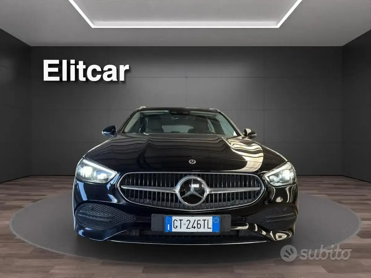 Usata Mercedes C220 200 CV (147 kW) 2022 Nero Station wagon