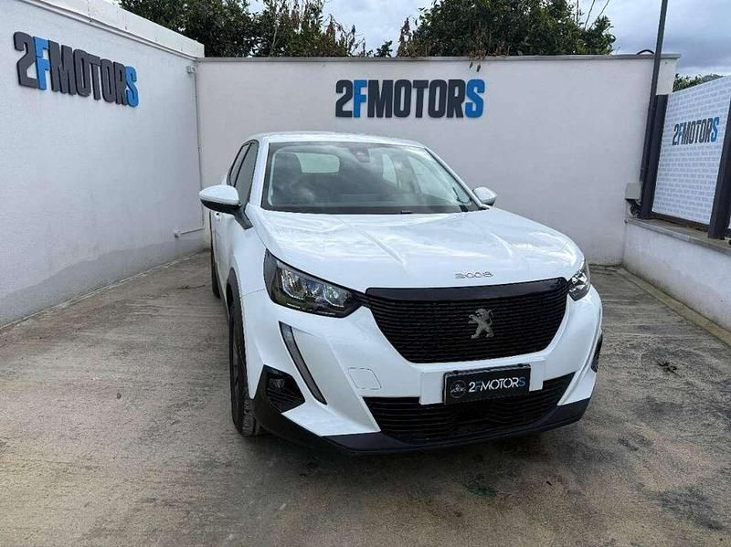 Usata Peugeot 2008 Active 102 CV (75 kW) 2021 Bianco SUV