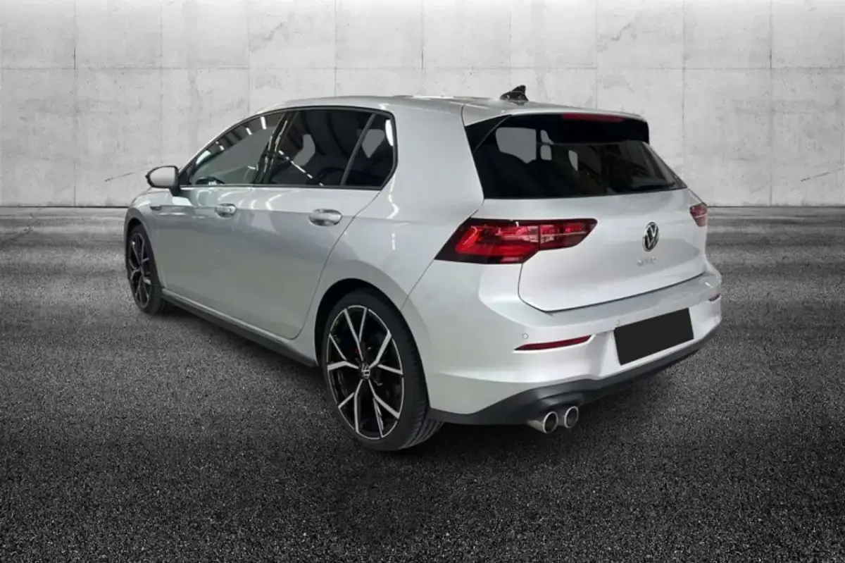 Usata VW Golf VIII GTD 200 CV (147 kW) 2022 Argento Monovolume