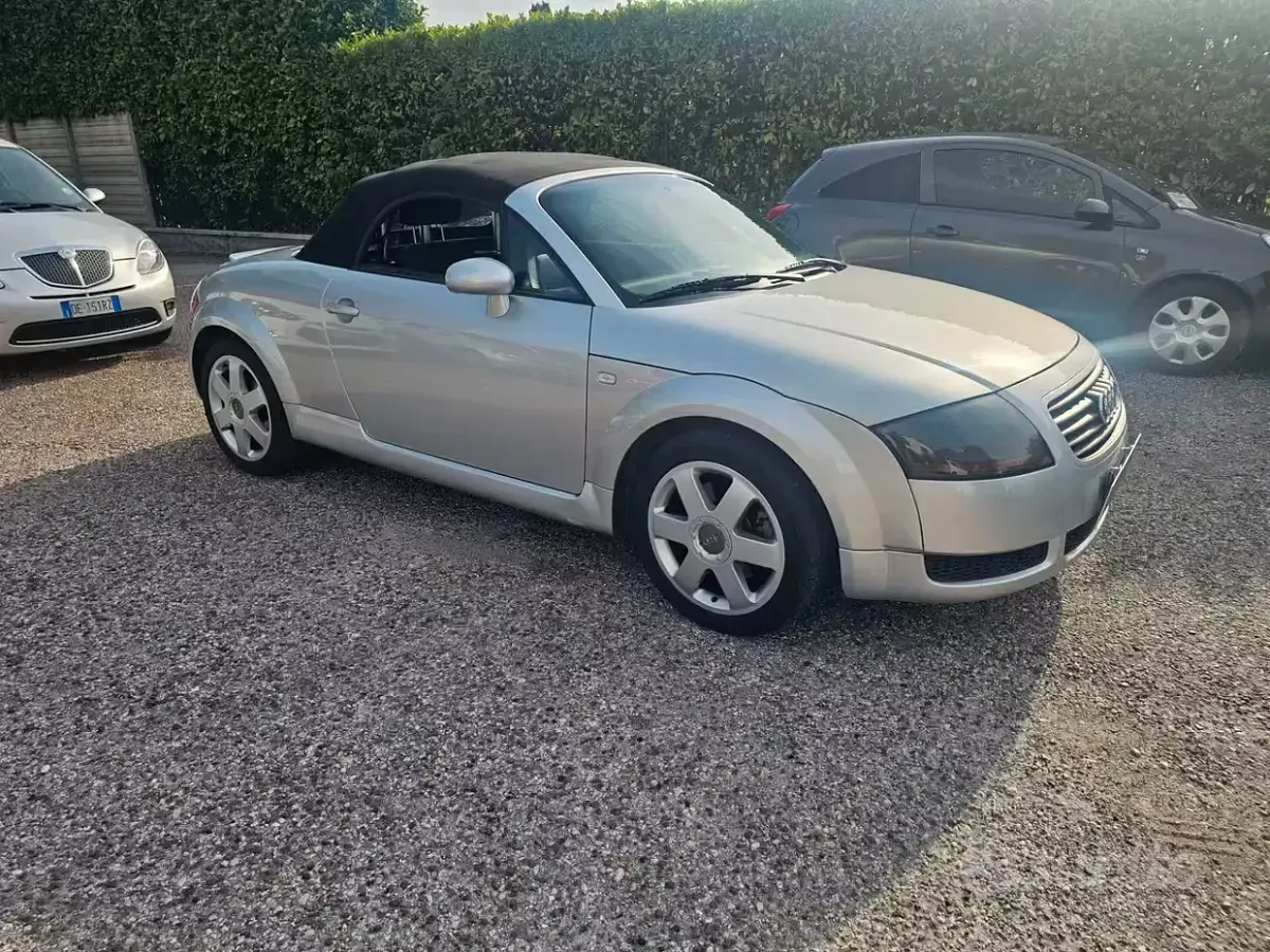 Usata Audi TT 179 CV (131 kW) 2000 Grigio Coupé
