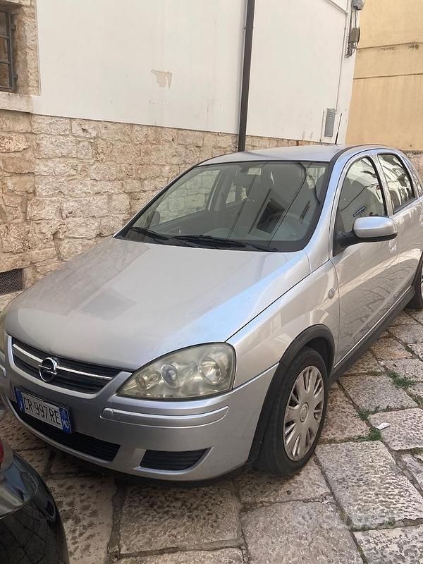Usata Opel Corsa 2005 Grigio Berlina