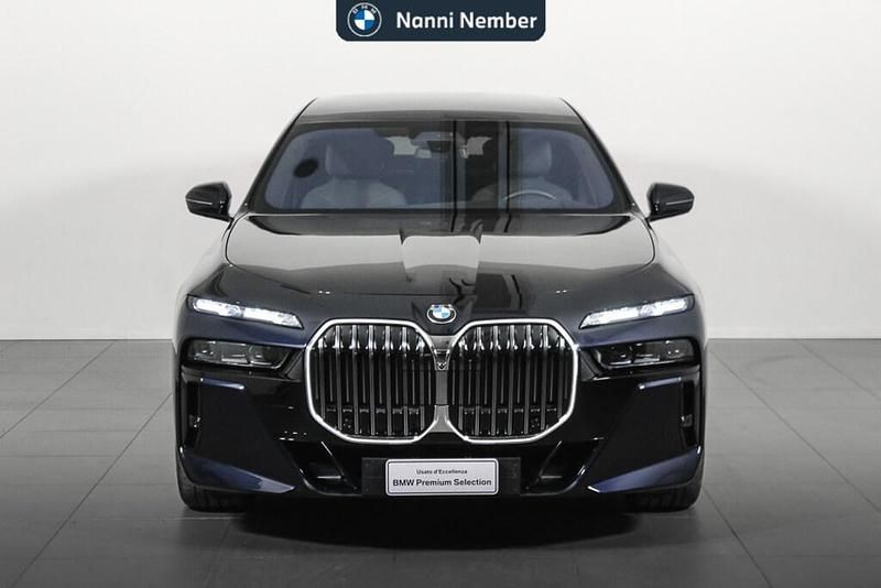 Usata BMW 740 M Sport 299 CV (219 kW) 2025 Nero Berlina