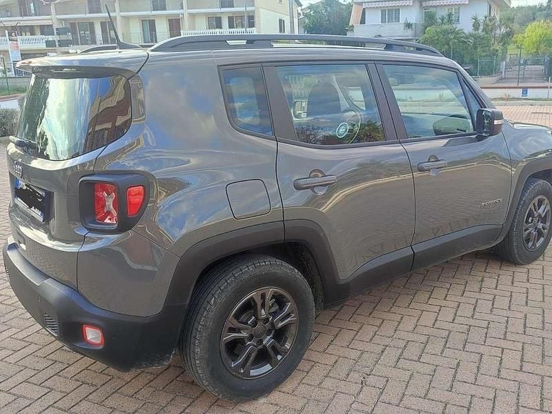 Usata Jeep Renegade Longitude 131 CV (96 kW) 2022 Grigio SUV