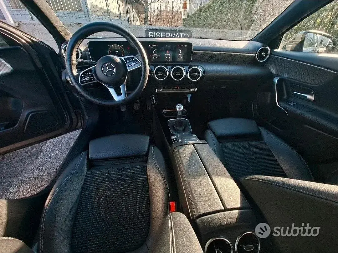 Usata Mercedes A180 136 CV (100 kW) 2020 Grigio Berlina