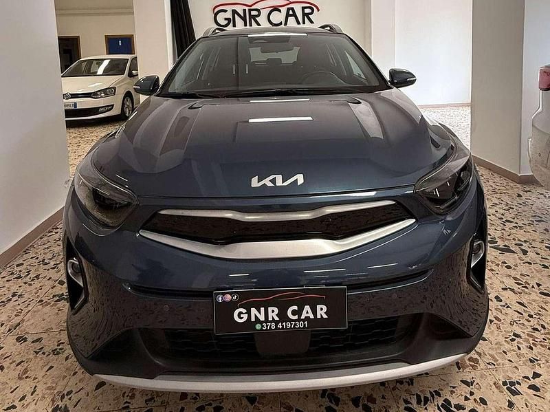 Usata Kia Stonic Style 101 CV (74 kW) 2023 Blu/azzurro SUV